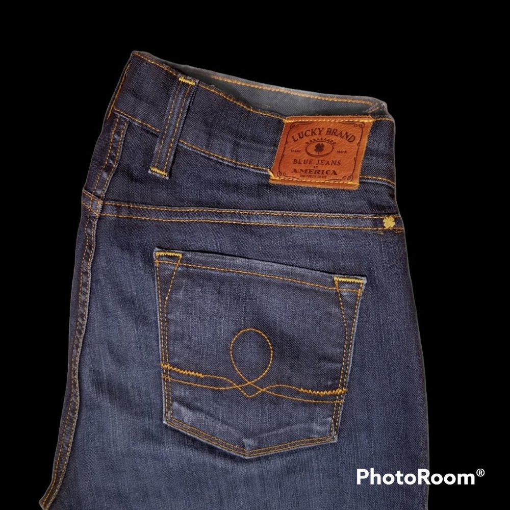 Women's LUCKY BRAND Distressed Jeans  (Size 8/29)